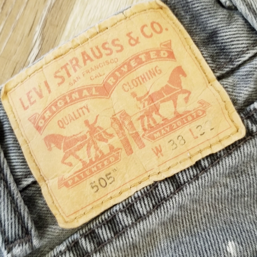 Levi's 505 Denim Jean Cutoff Shorts 10" Rise Black Wash Distressed Frayed - Picture 4 of 13